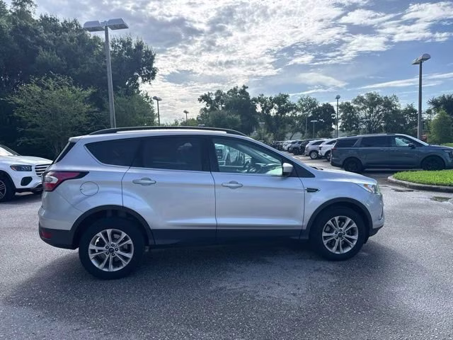 2017 Ingot Silver Ford Escape SE 4X4 SUV