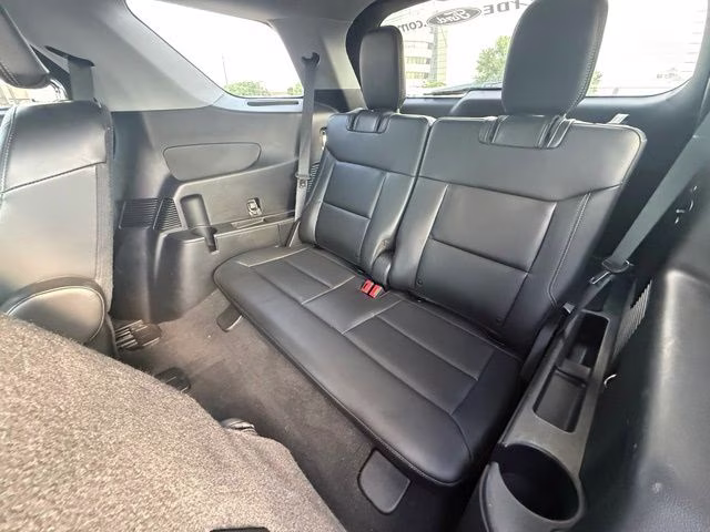 2022 Atlas Blue Metallic Ford Explorer XLT 4X4 SUV