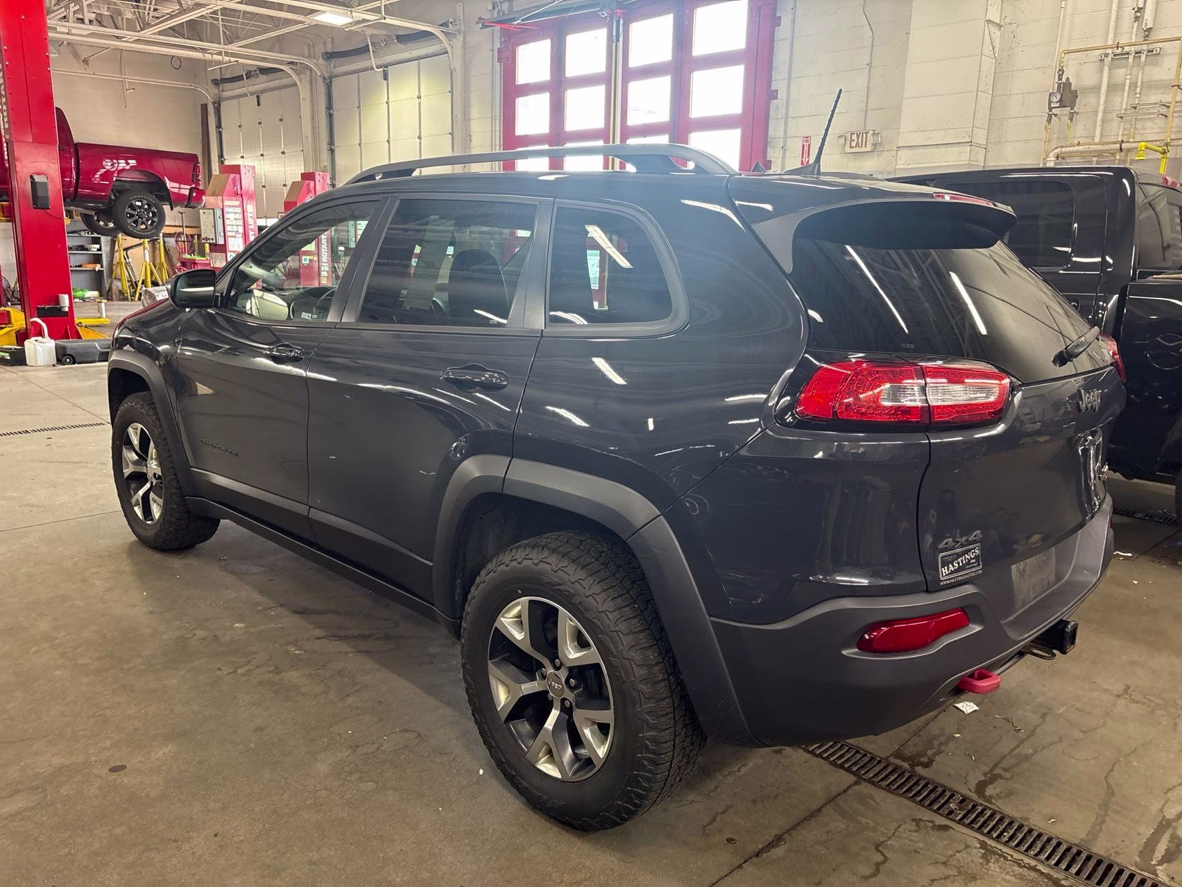 2016 Rhino Clearcoat Jeep Cherokee Trailhawk 4X4 SUV