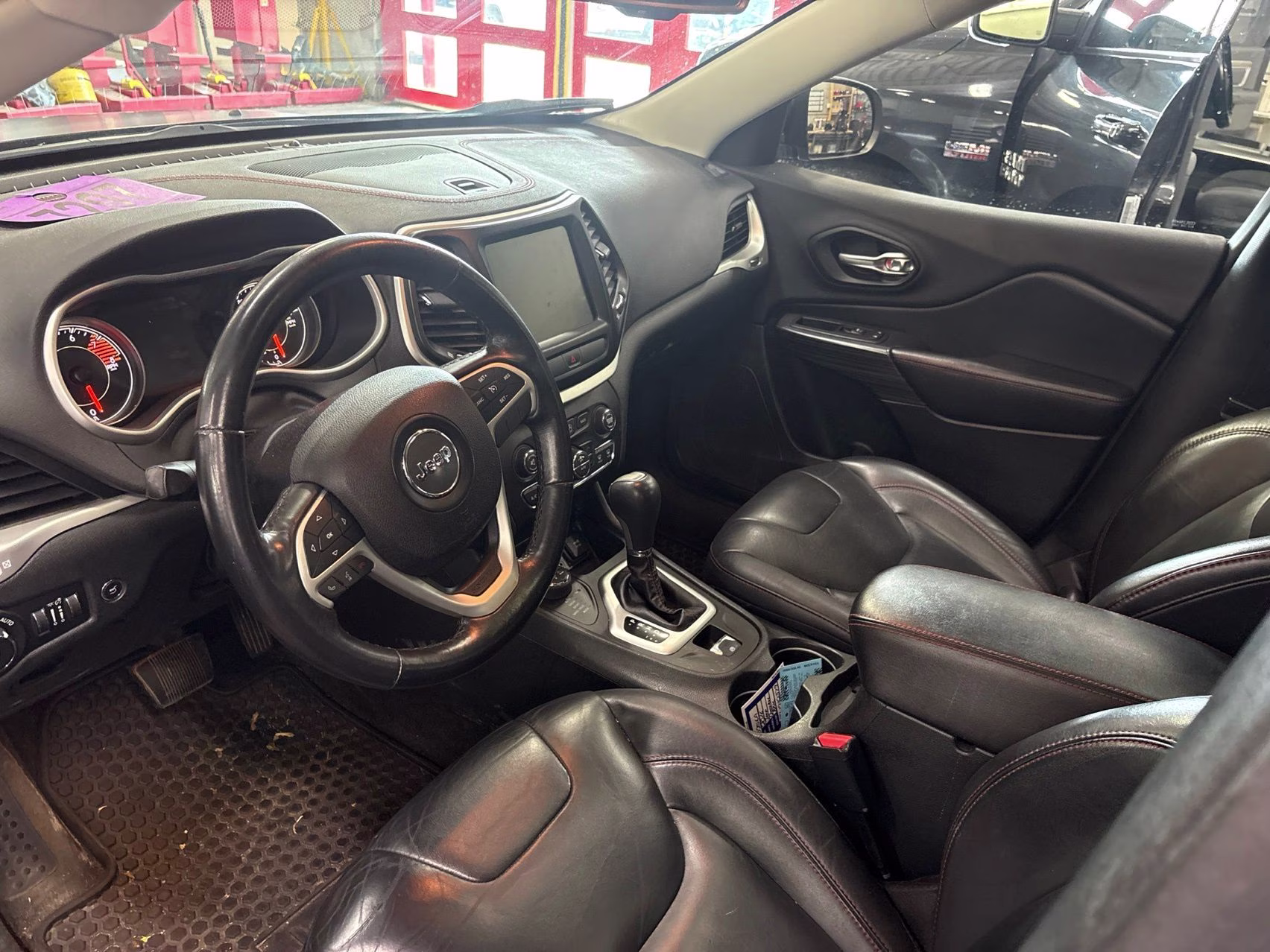 2016 Rhino Clearcoat Jeep Cherokee Trailhawk 4X4 SUV