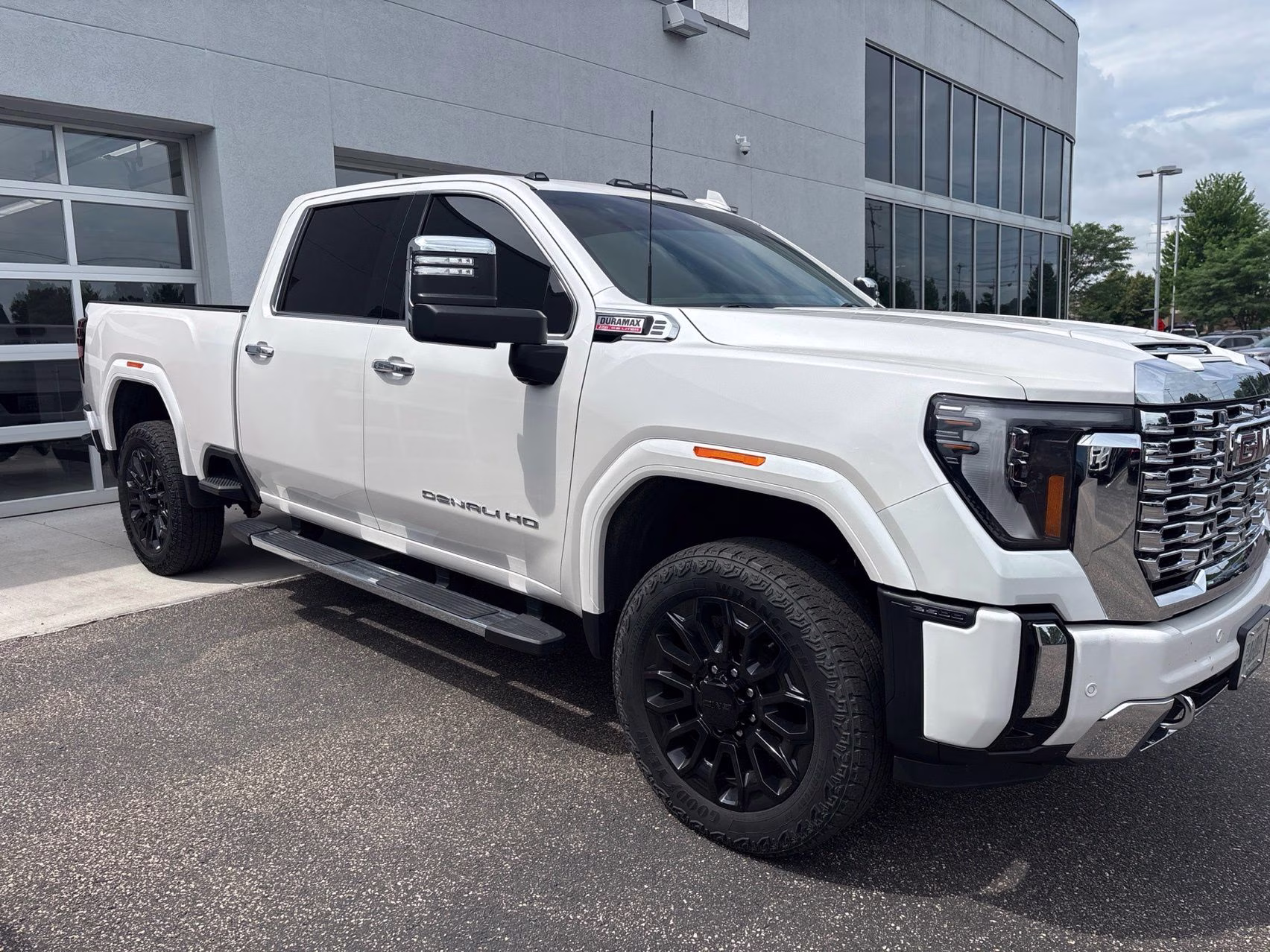 2024 White Frost Tricoat GMC Sierra 2500HD Denali 4X4 Truck