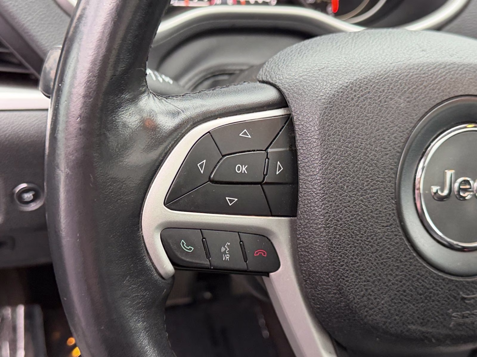 2016 Rhino Clearcoat Jeep Cherokee Trailhawk 4X4 SUV