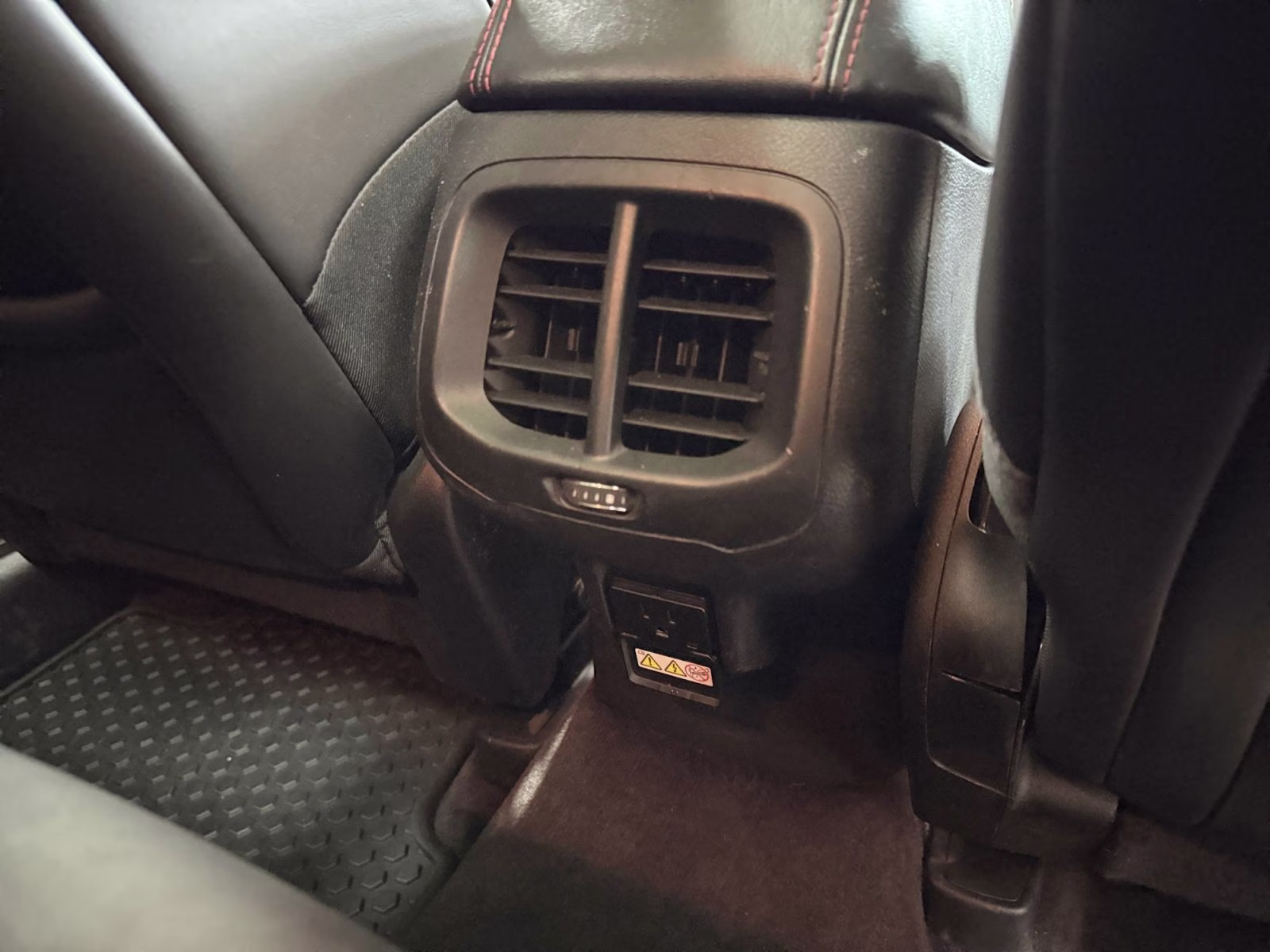 2016 Rhino Clearcoat Jeep Cherokee Trailhawk 4X4 SUV
