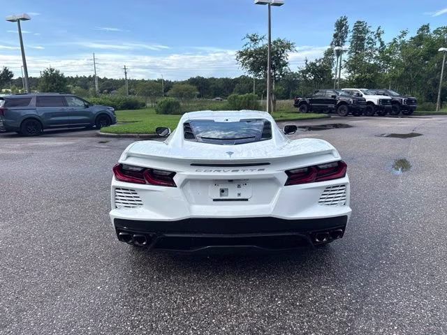 2022 Arctic White Chevrolet Corvette 2LT RWD Coupe