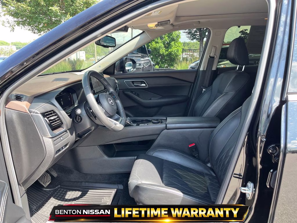 2023 Super Black Nissan Rogue Platinum AWD SUV