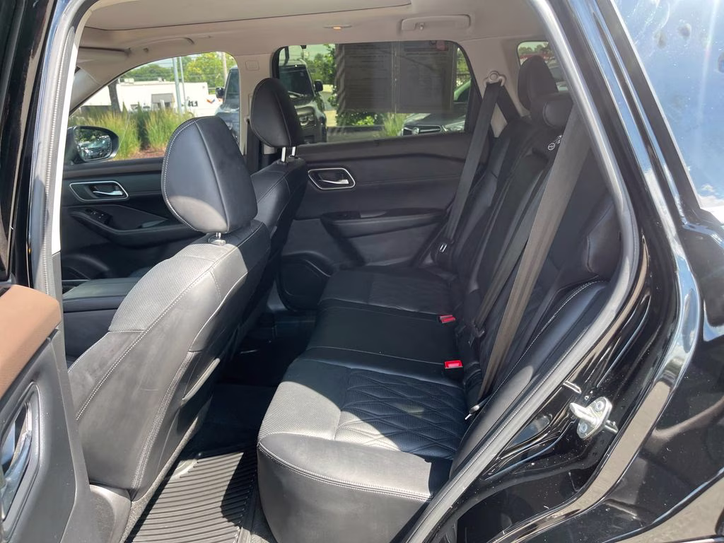 2023 Super Black Nissan Rogue Platinum AWD SUV