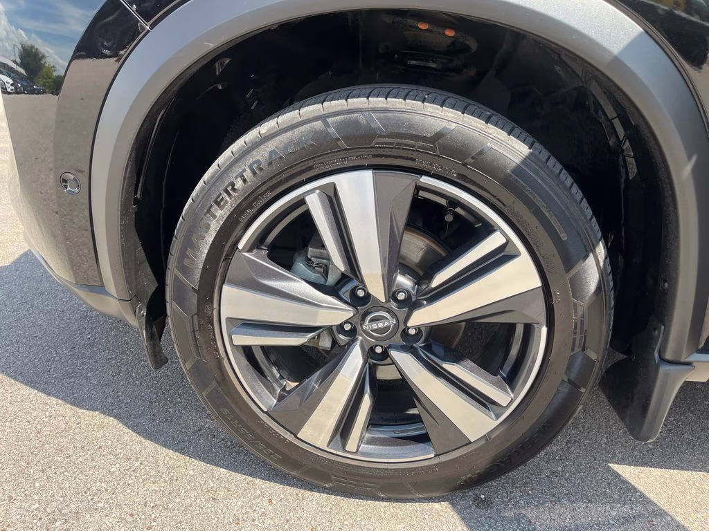 2023 Super Black Nissan Rogue Platinum AWD SUV