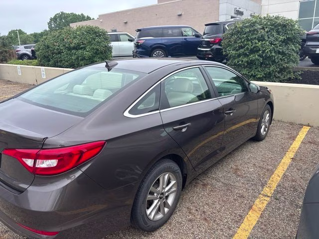 2015 Brown Hyundai Sonata SE FWD Sedan