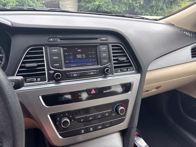 2015 Brown Hyundai Sonata SE FWD Sedan