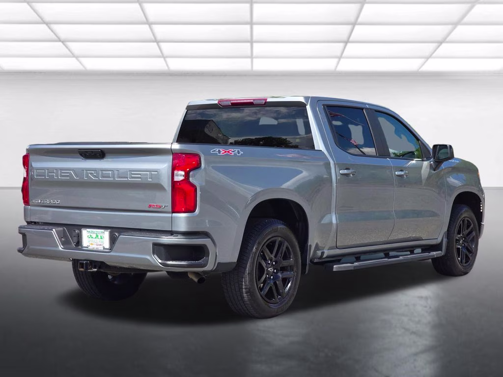 2024 Sterling Gray Metallic Chevrolet Silverado 1500 RST 4X4 Truck