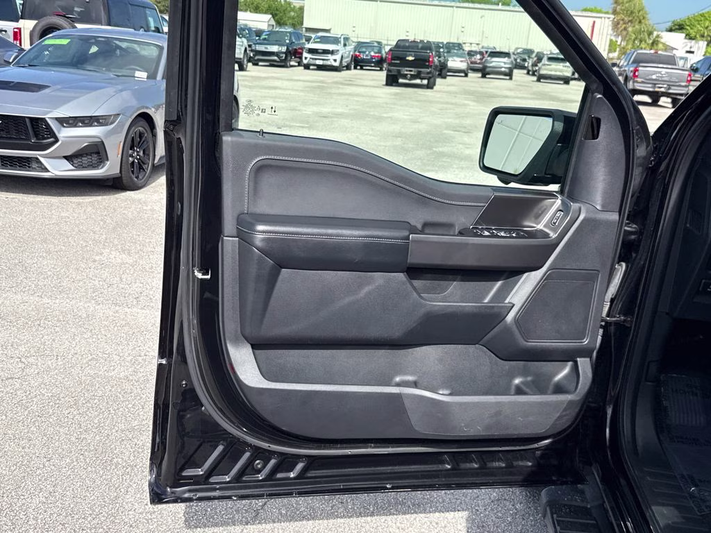 2024 Agate Black Metallic Ford F-150 XLT 4X4 Truck