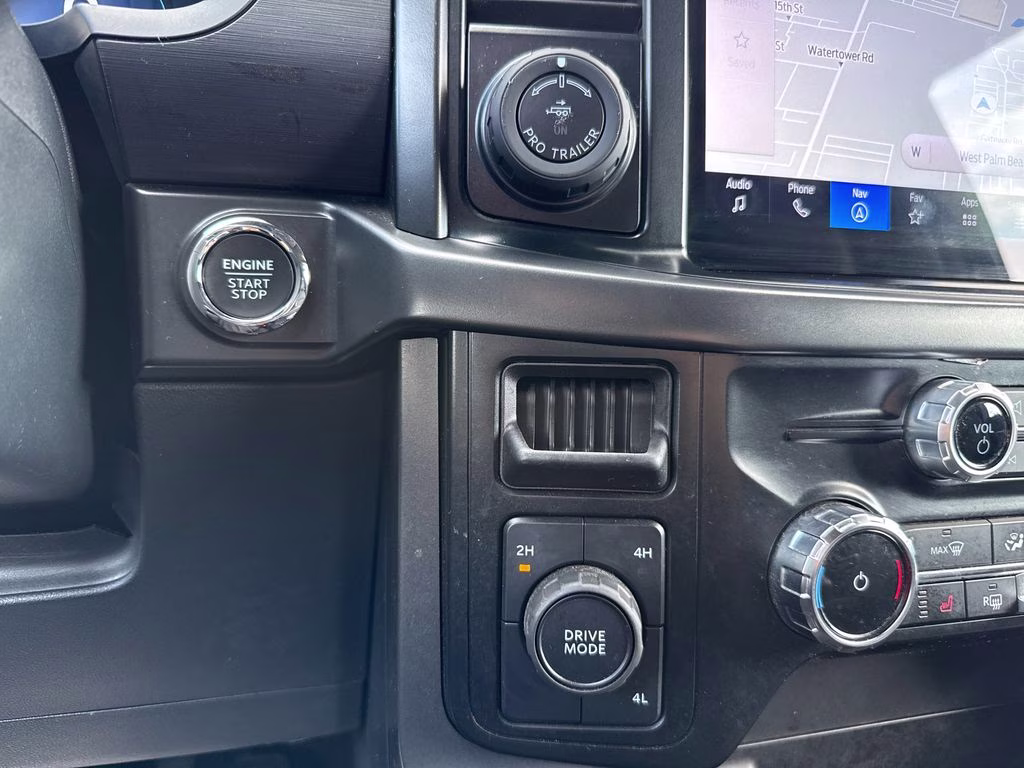 2024 Agate Black Metallic Ford F-150 XLT 4X4 Truck