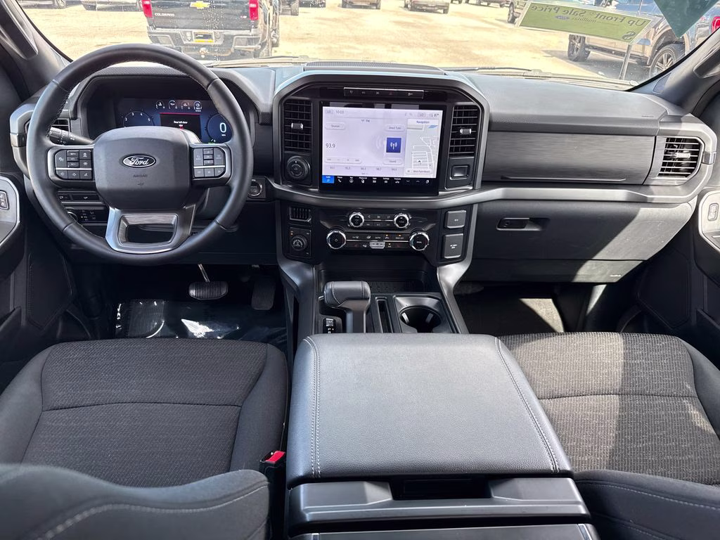 2024 Oxford White Ford F-150 XLT 4X4 Truck