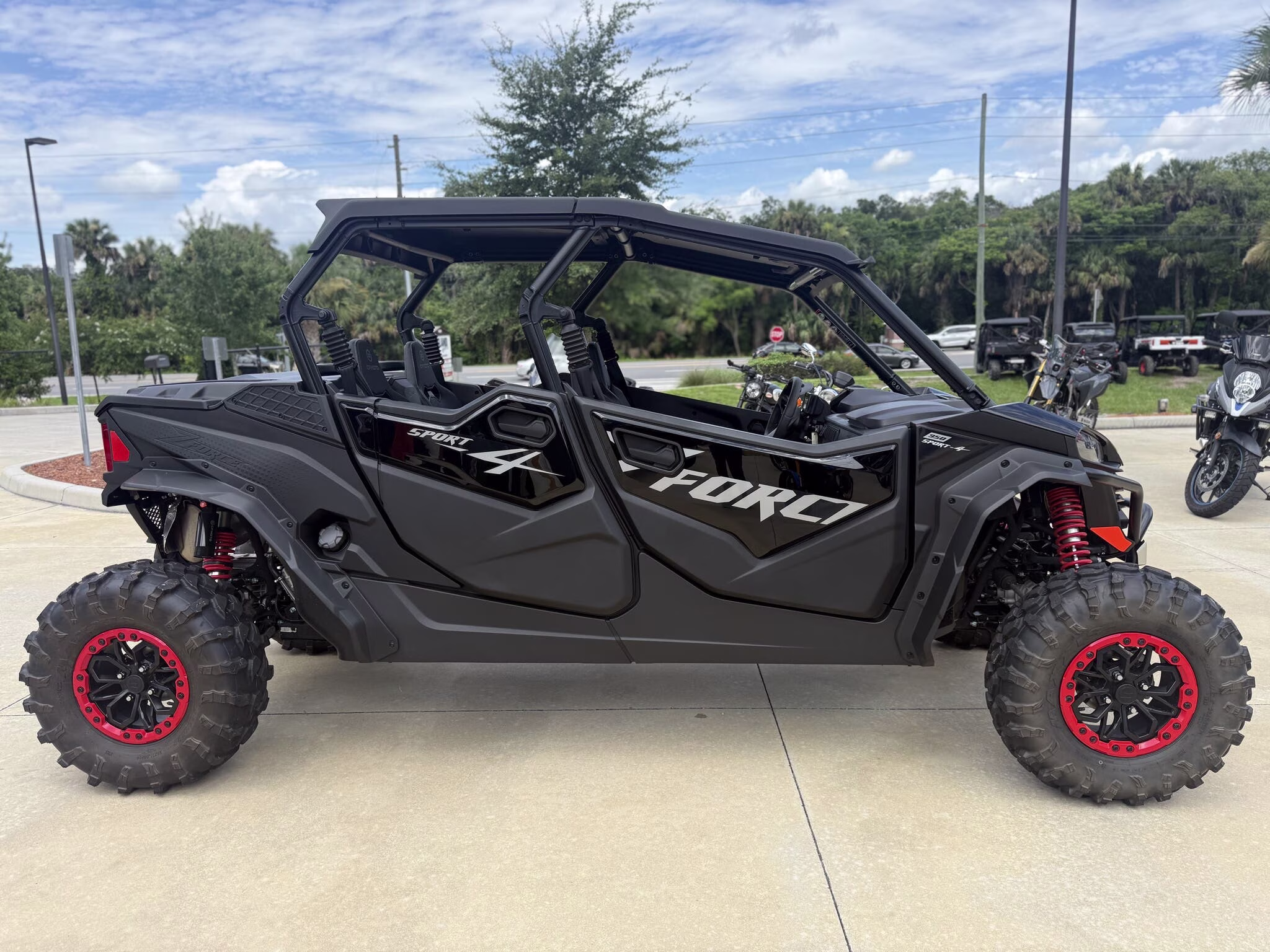 2025 CFMOTO ZFORCE 950-4 UTV
