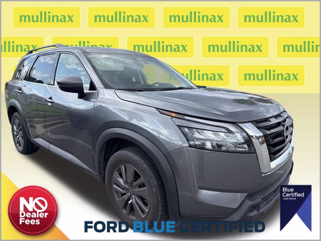 2023 Gun Metallic Nissan Pathfinder SV FWD SUV