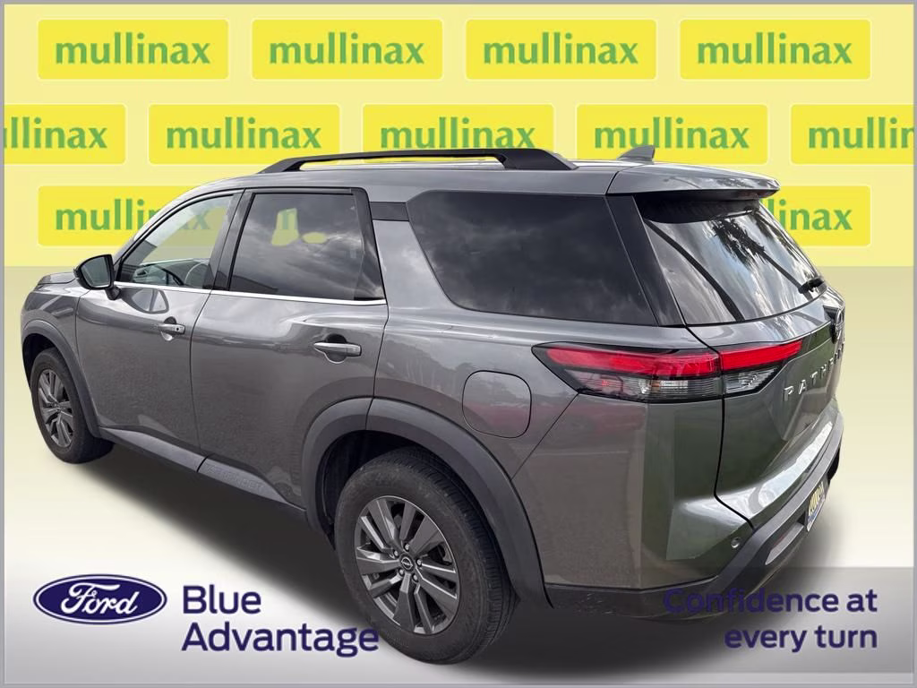 2023 Gun Metallic Nissan Pathfinder SV FWD SUV