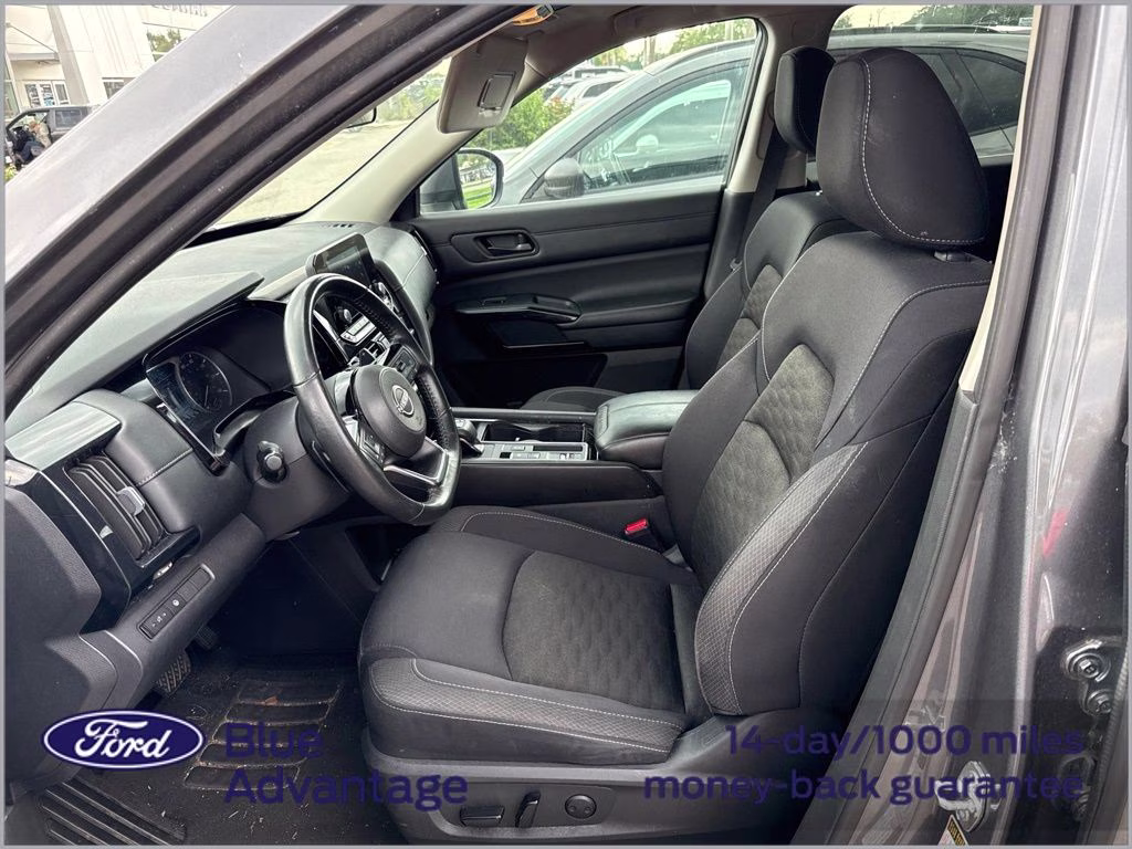 2023 Gun Metallic Nissan Pathfinder SV FWD SUV