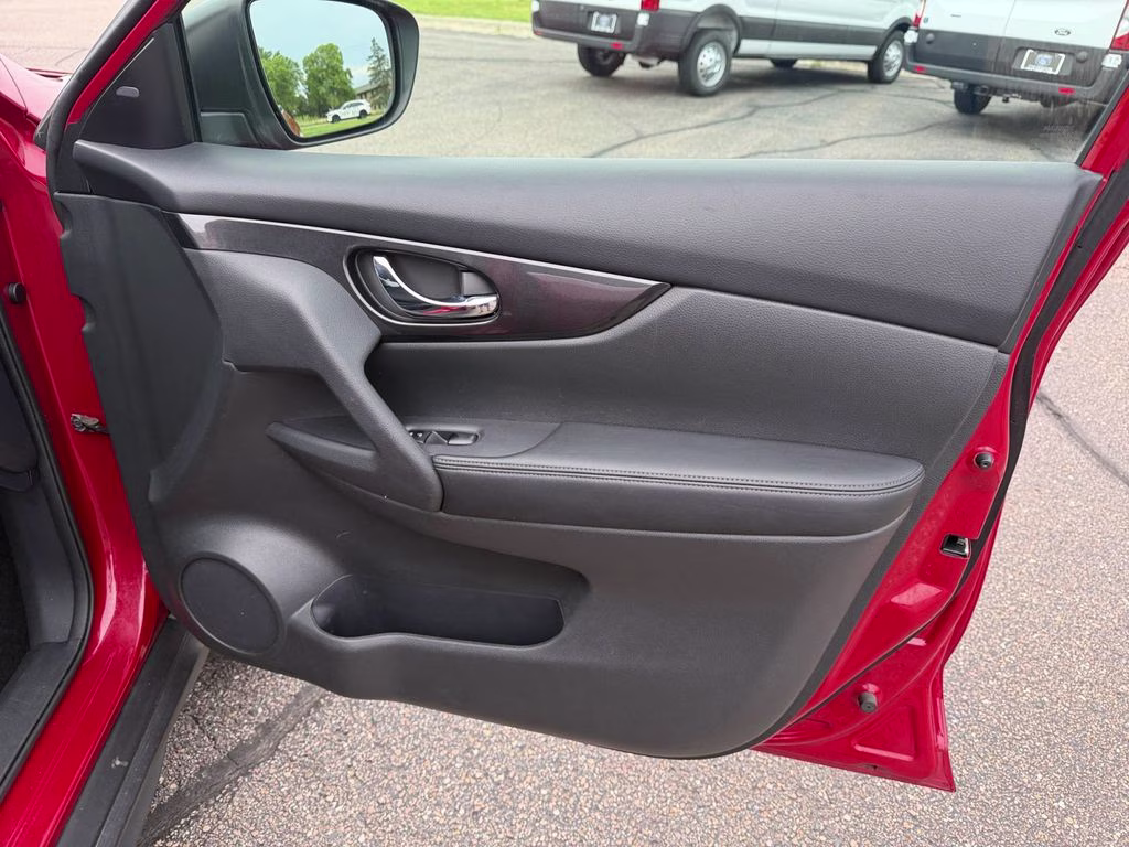 2017 Palatial Ruby Nissan Rogue SV AWD SUV