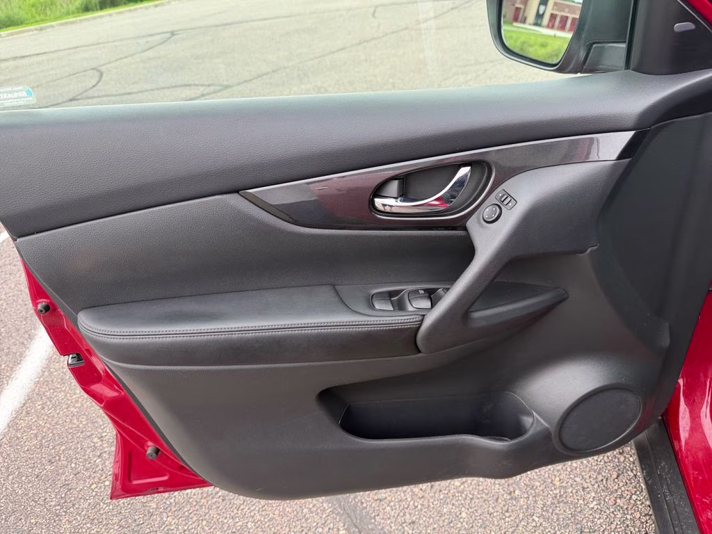2017 Palatial Ruby Nissan Rogue SV AWD SUV