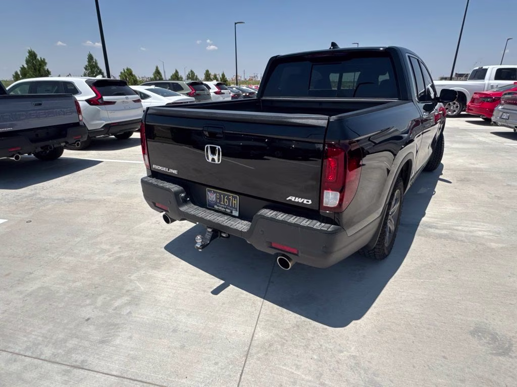 2021 Black Honda Ridgeline RTL-E AWD Truck