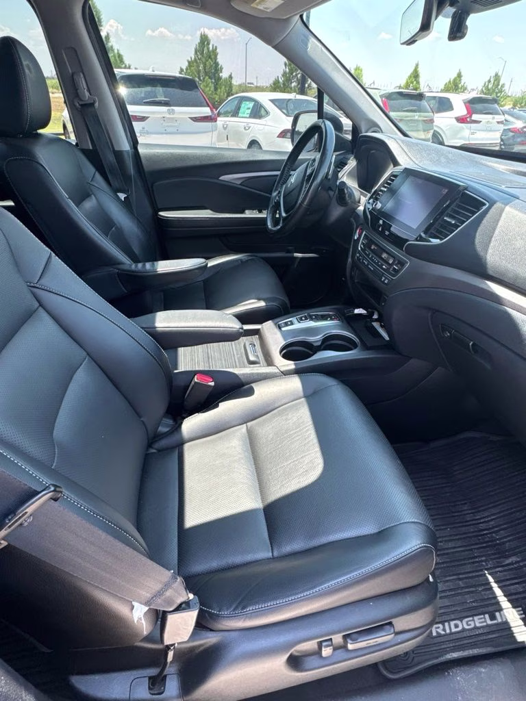 2021 Black Honda Ridgeline RTL-E AWD Truck