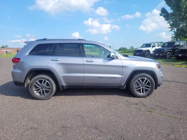 2021 Billet Silver Metallic Clearcoat Jeep Grand Cherokee Limited 4X4 SUV