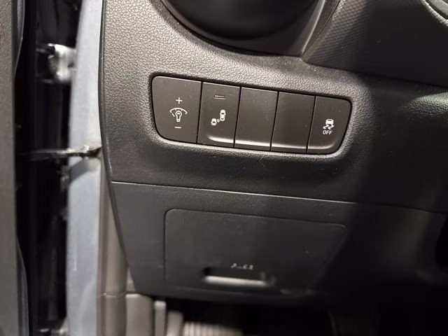 2018 Sonic Silver Hyundai Kona Limited AWD SUV