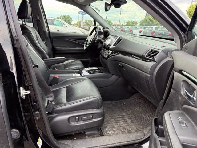 2016 Crystal Black Pearl Honda Pilot Elite AWD SUV