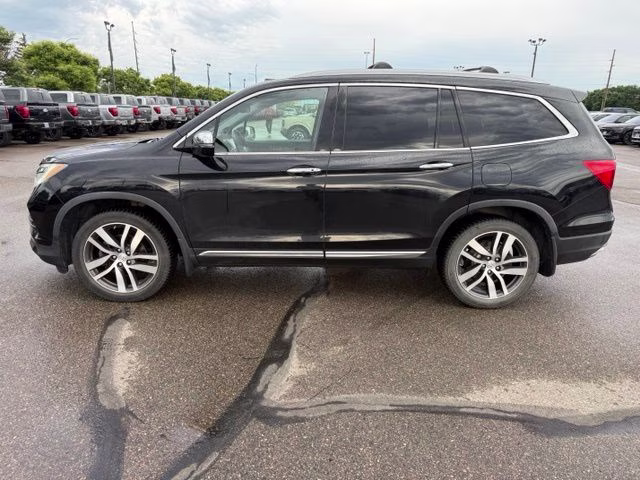2016 Crystal Black Pearl Honda Pilot Elite AWD SUV
