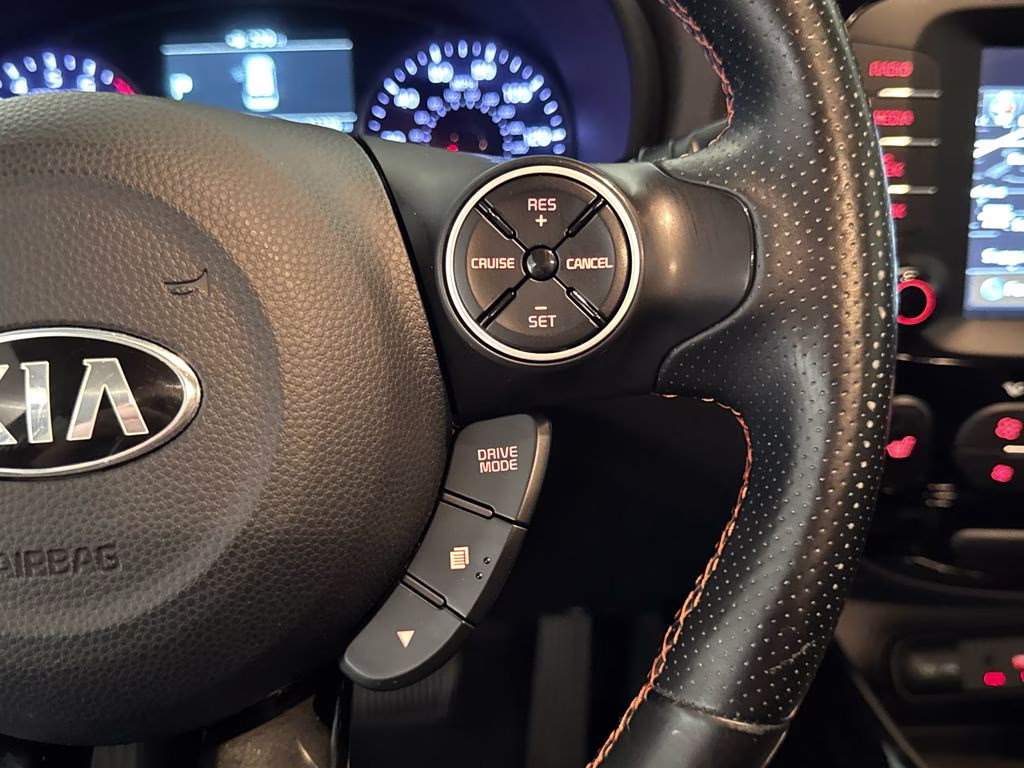 2019 Bright Silver Kia Soul Exclaim FWD Hatchback