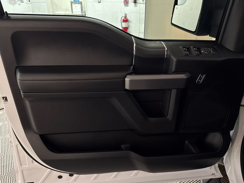 2020 Oxford White Ford F-150 XLT RWD Truck