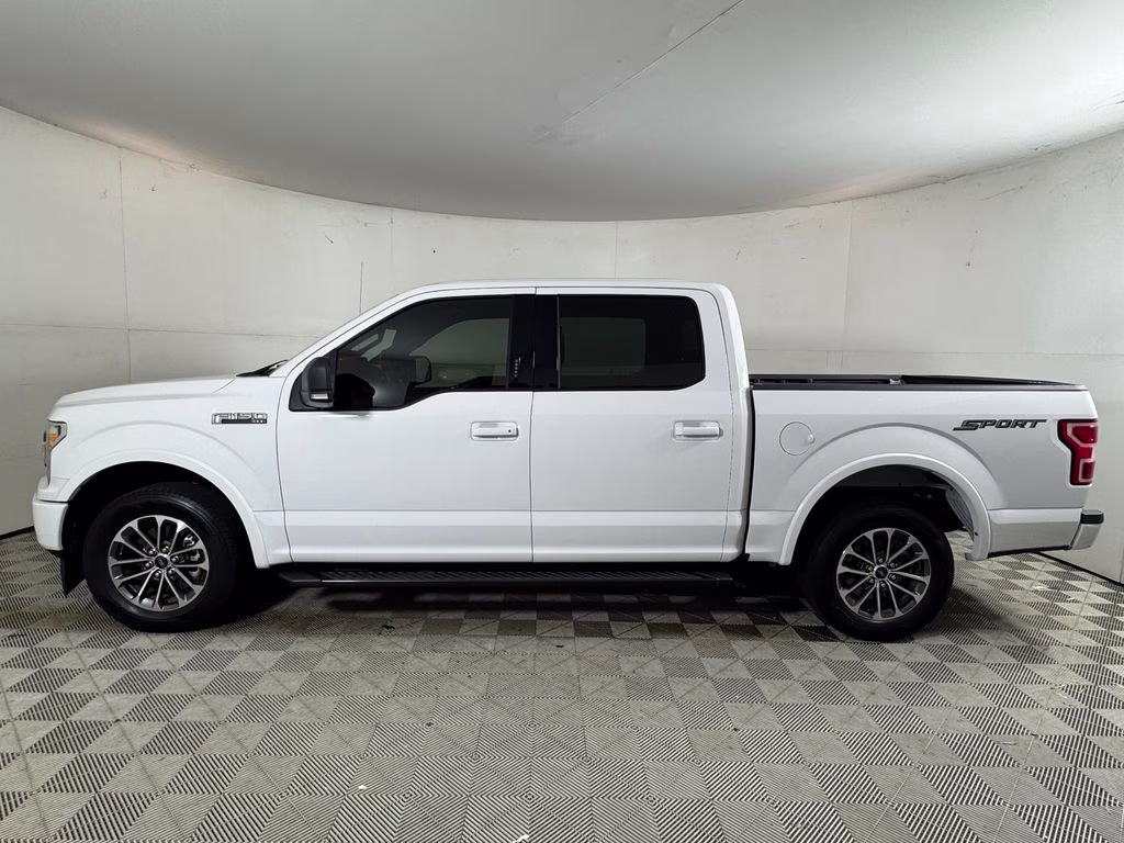 2020 Oxford White Ford F-150 XLT RWD Truck