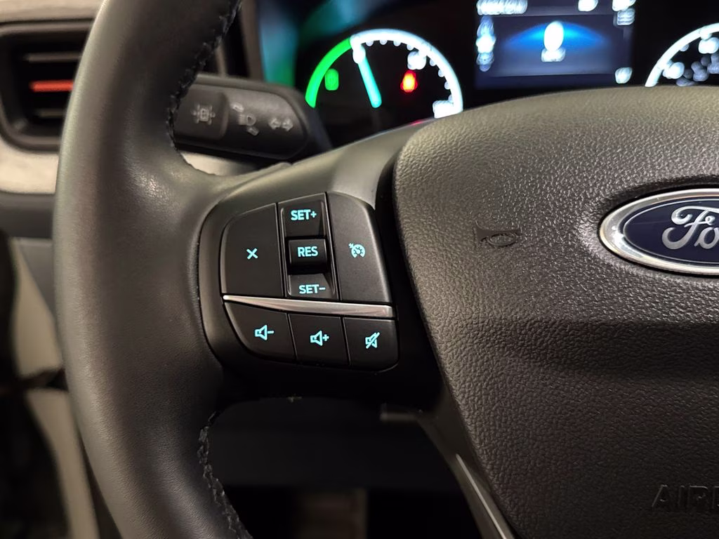 2023 Cactus Gray Ford Maverick XLT FWD Truck