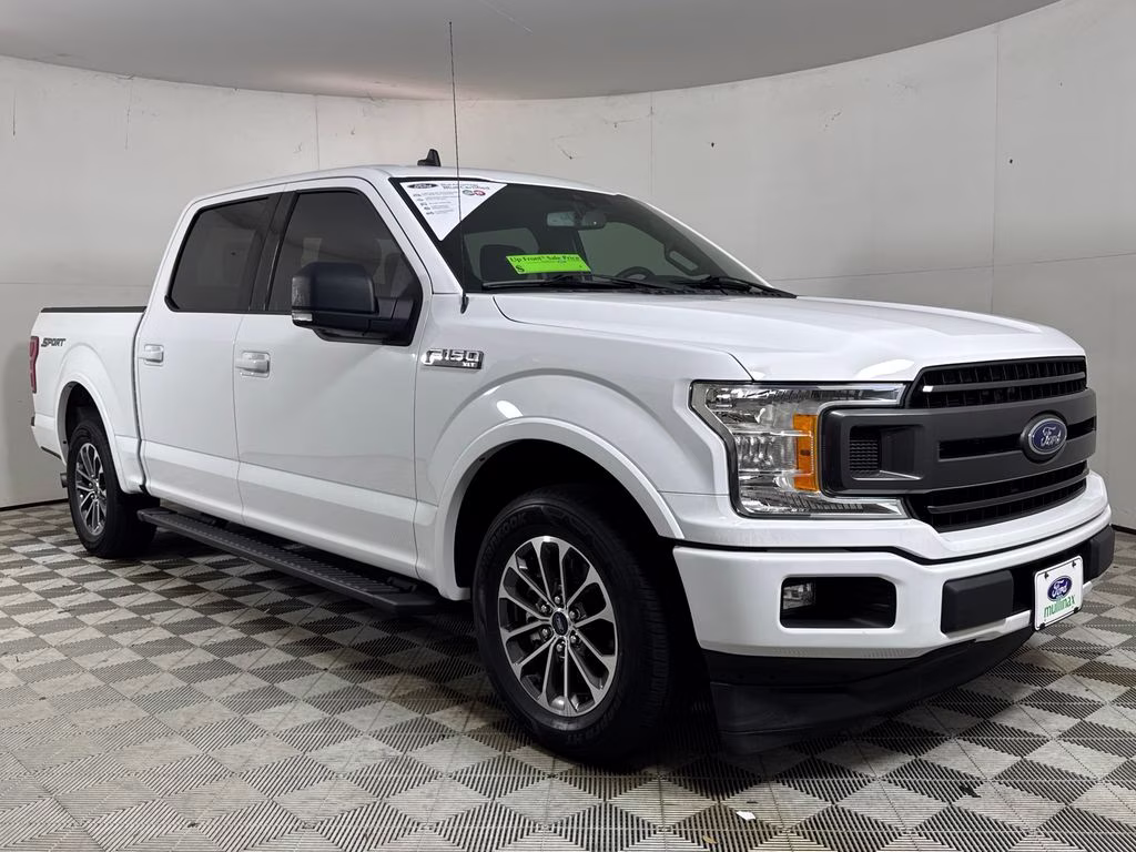 2020 Oxford White Ford F-150 XLT RWD Truck