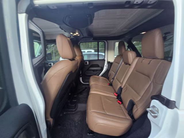 2022 Bright White Clearcoat Jeep Wrangler Unlimited Rubicon 4X4 SUV