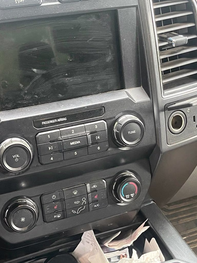 2022 Blue Metallic Ford Super Duty F-250 SRW XLT 4X4 Truck