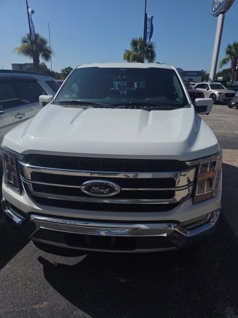 2021 White Metallic Ford F-150 Lariat 4X4 Truck