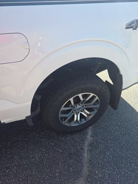 2021 White Metallic Ford F-150 Lariat 4X4 Truck