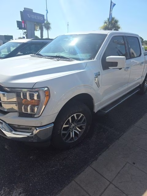2021 White Metallic Ford F-150 Lariat 4X4 Truck