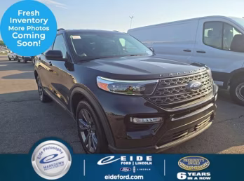 2024 Black Metallic Ford Explorer XLT 4X4 SUV