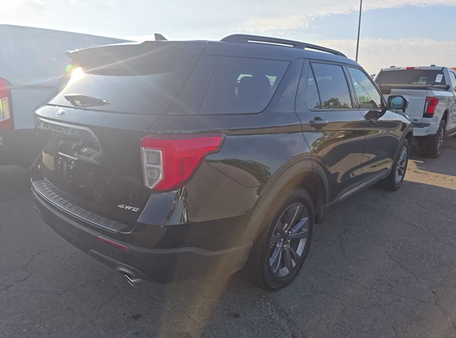 2024 Agate Black Metallic Ford Explorer XLT 4X4 SUV