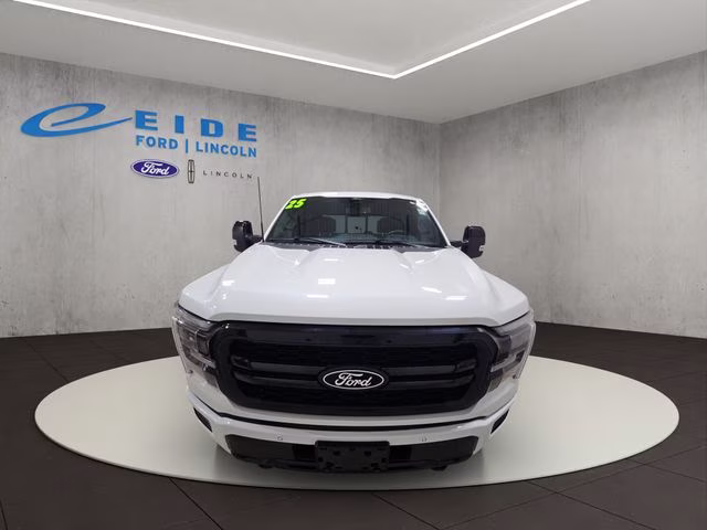 2025 Star White Metallic Tri-Coat Ford F-150 Lariat 4X4 Truck
