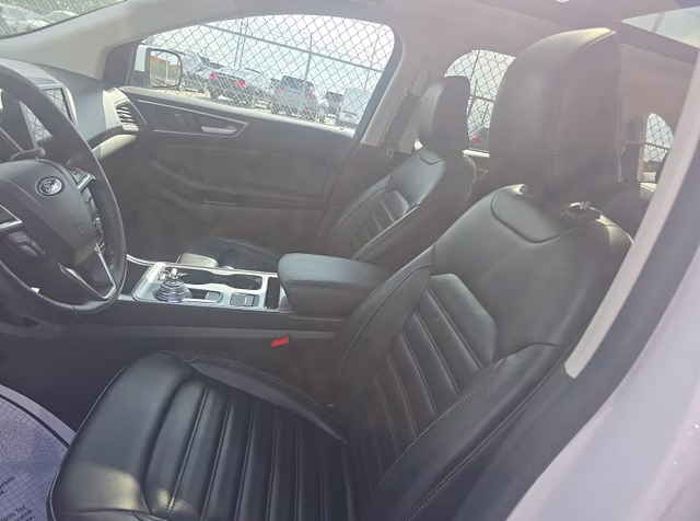 2023 Star White Metallic Tri-Coat Ford Edge SEL AWD SUV