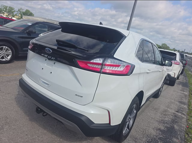 2023 Star White Metallic Tri-Coat Ford Edge SEL AWD SUV