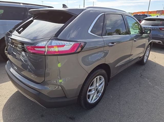 2024 Carbonized Gray Metallic Ford Edge SEL AWD SUV