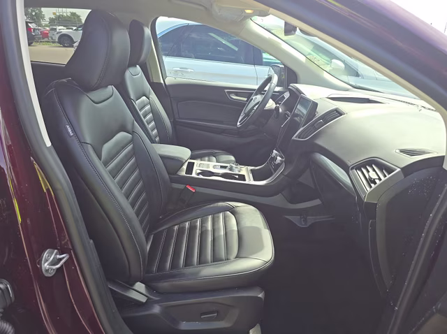 2024 Burgundy Velvet Metallic Tinted Clearcoat Ford Edge SEL AWD SUV