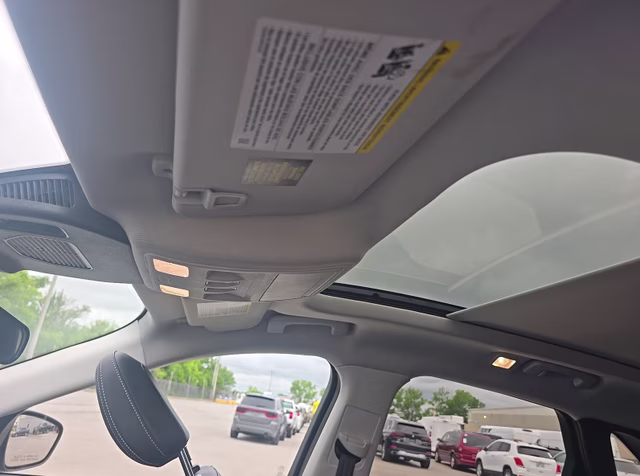 2022 Iconic Silver Metallic Ford Escape Plug-In Hybrid SEL FWD SUV