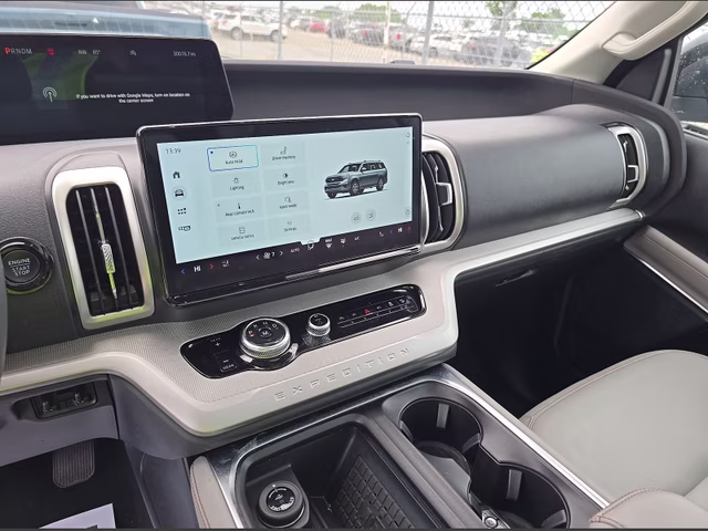 2025 Glacier Gray Metallic TriCoat Ford Expedition Max Active 4X4 SUV