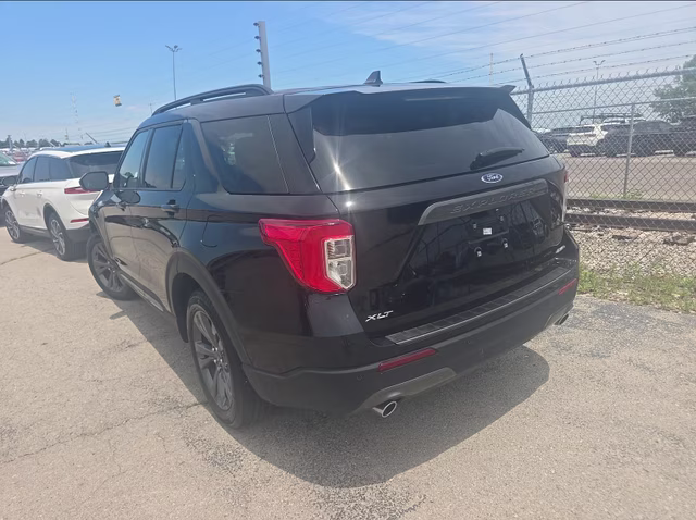 2023 Agate Black Metallic Ford Explorer XLT 4X4 SUV