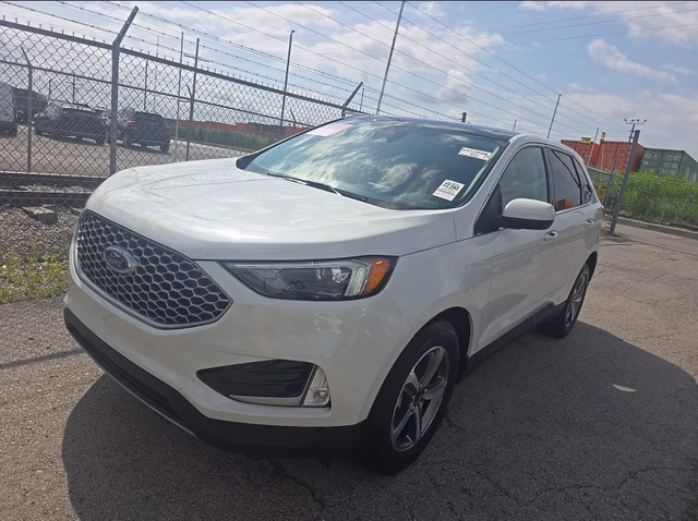 2023 Star White Metallic Tri-Coat Ford Edge SEL AWD SUV